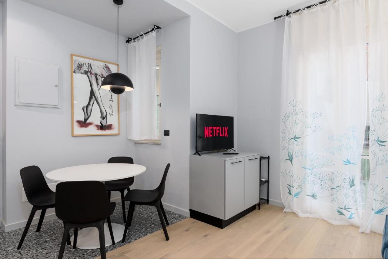 Centro Torino Elegante E Moderno Bilocale Apartment Luaran gambar