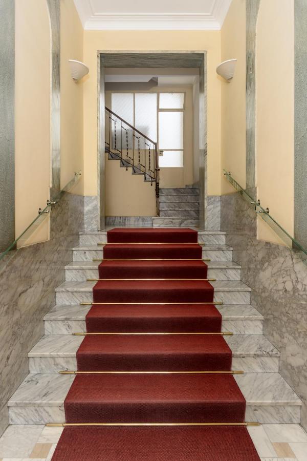 Centro Torino Elegante E Moderno Bilocale Apartment Luaran gambar